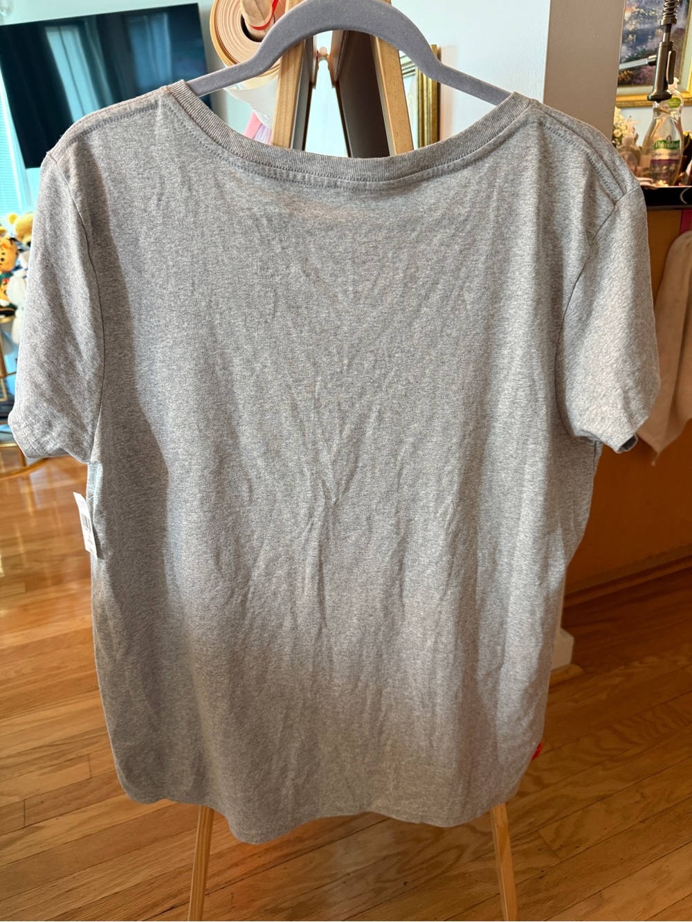Mickey Mouse Pink Heart V-Neck T-Shirt NWT Size L/XL - Picture 2 of 4